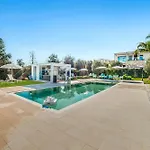 Alternative Villa With Pool & Spa Relax - Happy Rentals Villa *