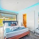 Alternative Villa With Pool & Spa Relax - Happy Rentals Scorrano