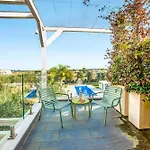 7 Bedroom Luxury - Pool, Garden & Parking - Happy *
