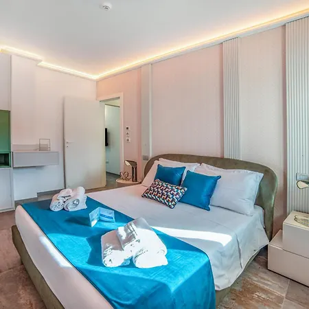 Villa Alternative Villa With Pool & Spa Relax - Happy Rentals Scorrano