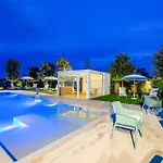 Alternative Villa With Pool & Spa Relax - Happy Rentals Villa Scorrano (Apulia)