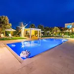 Alternative Villa With Pool & Spa Relax - Happy Rentals Villa Scorrano (Apulia)