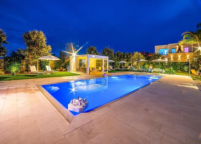 Alternative With Pool&spa Relax Villa Scorrano (Apulia)