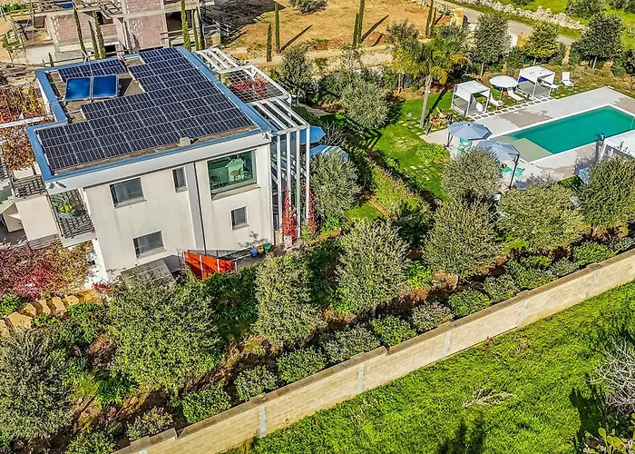 Alternative With Pool&spa Relax Scorrano (Apulia)